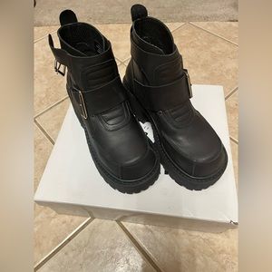 Unif Black Crank Boot Size 6